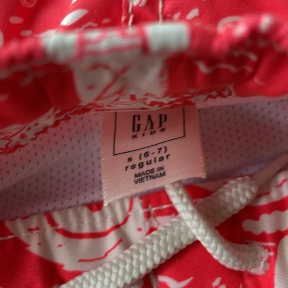Gap Boys Monster Swim Trunks S(6/7)
